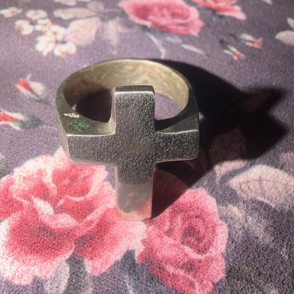 Elegant Gold and Silver Women's Jewelry - Picture 6 of 15